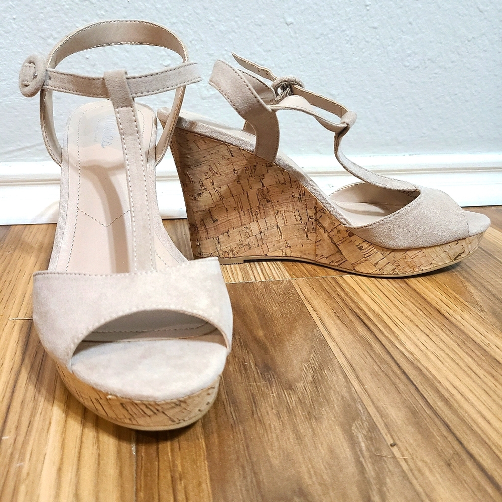 Charles by Charles David Latin Wedge T strapSandal